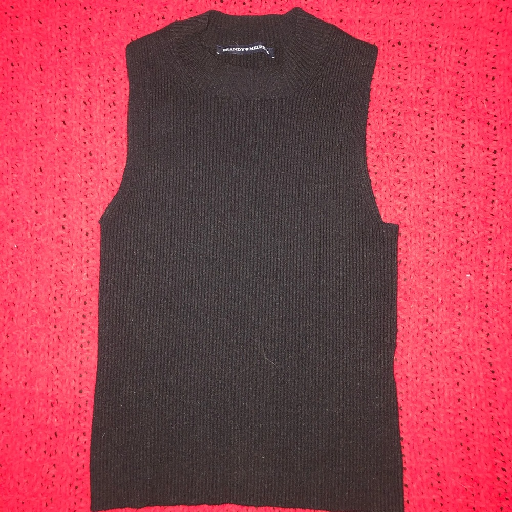 Brandy Melville sleeveless sweater top